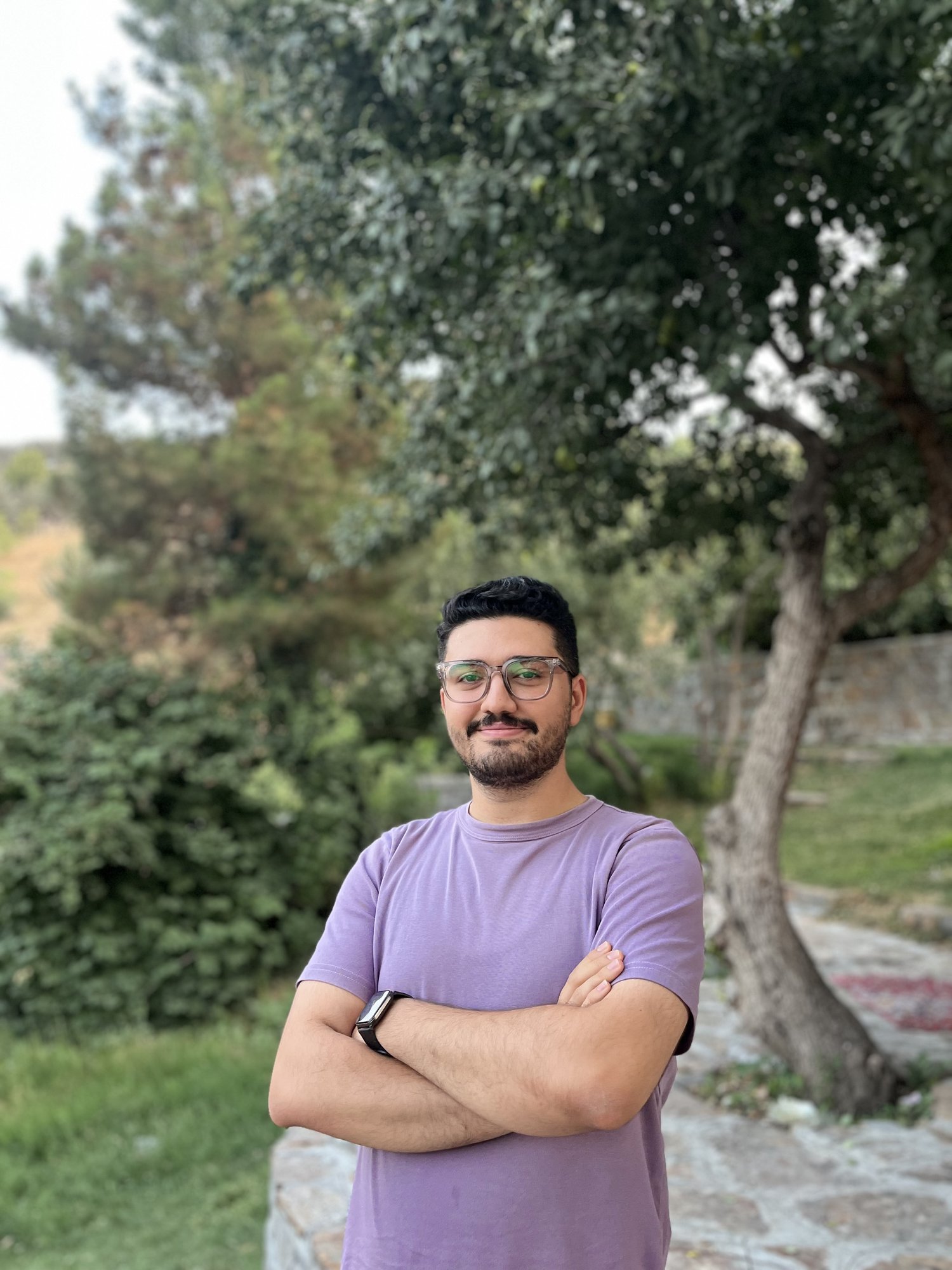 دکتر کامیار عبدی